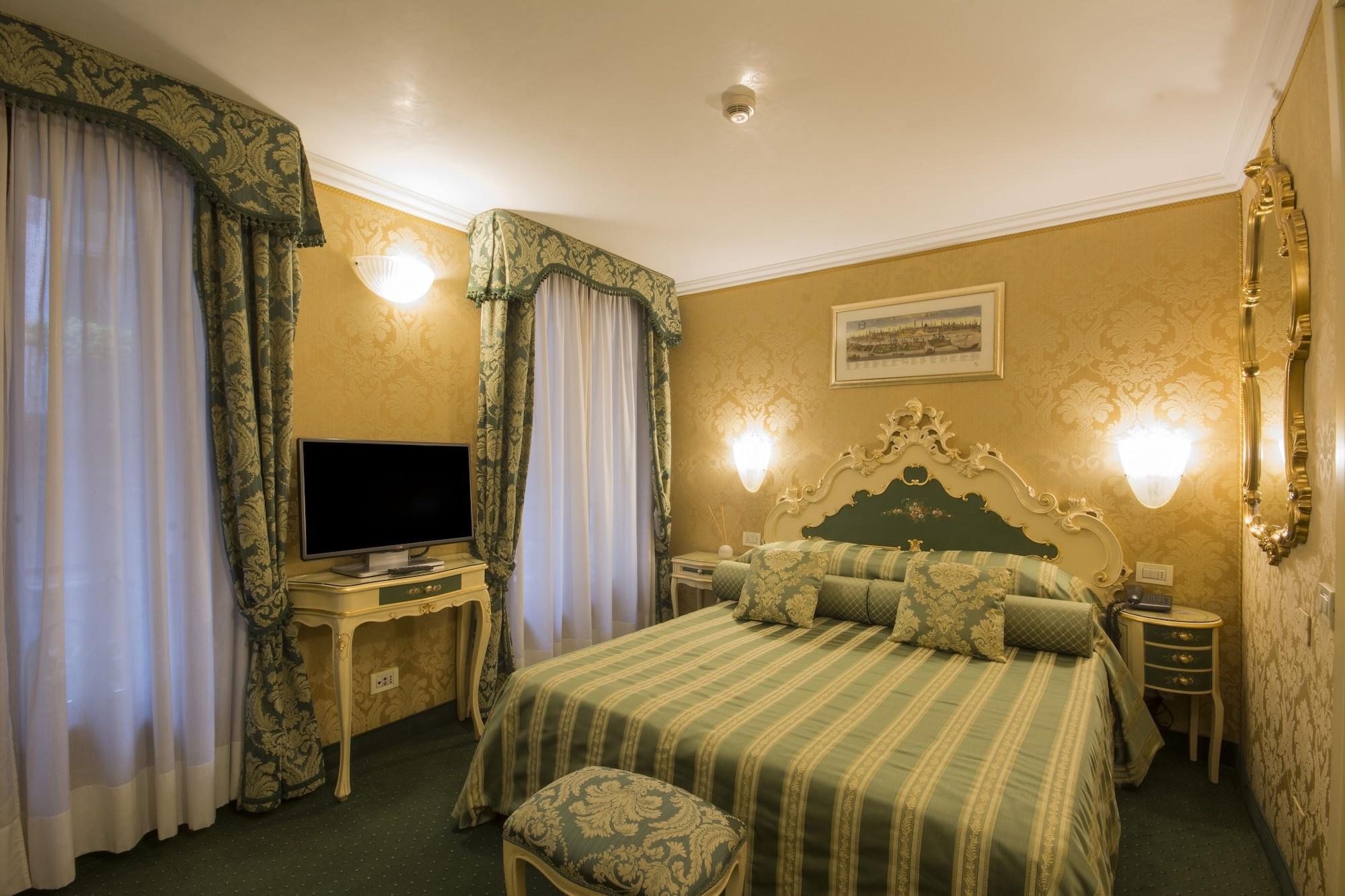 Hotel Becher Венеция Экстерьер фото