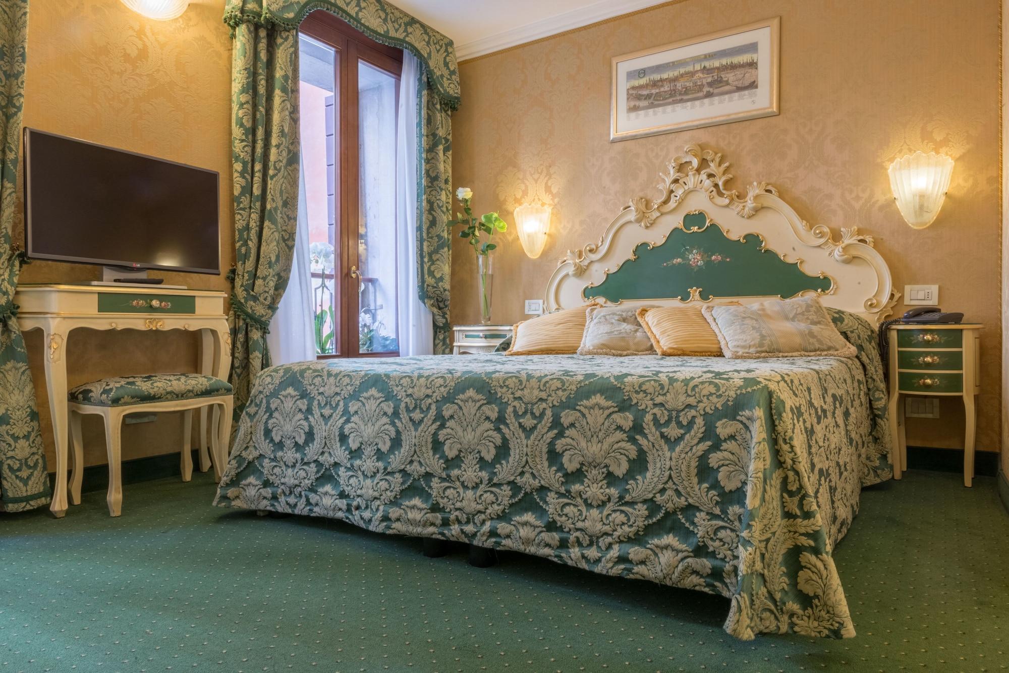 Hotel Becher Венеция Экстерьер фото