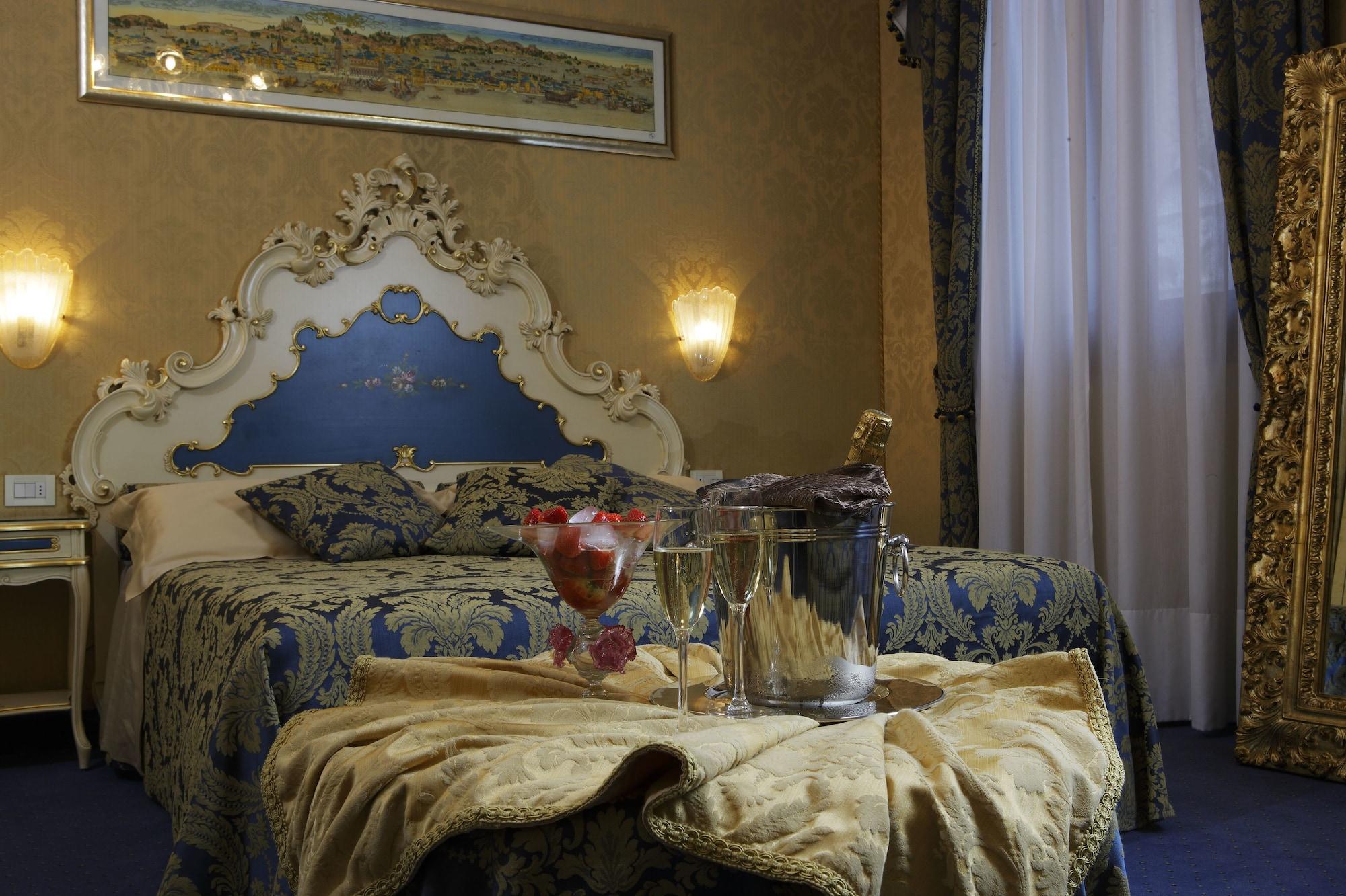 Hotel Becher Венеция Номер фото