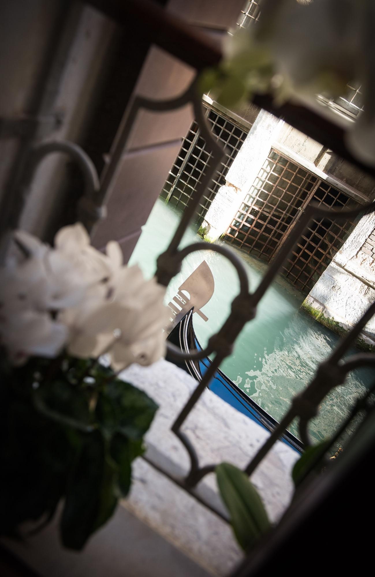 Hotel Becher Венеция Экстерьер фото