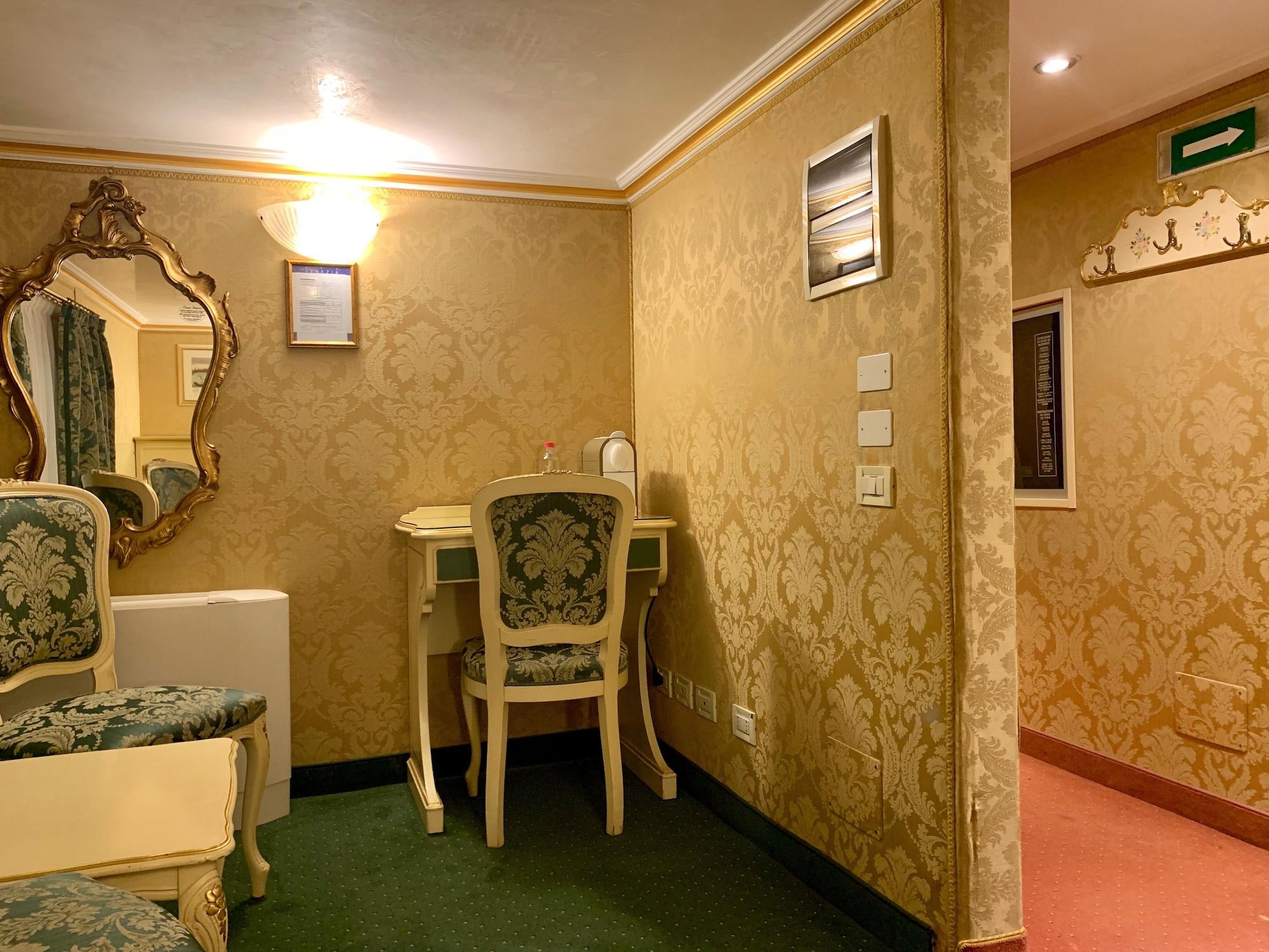 Hotel Becher Венеция Экстерьер фото
