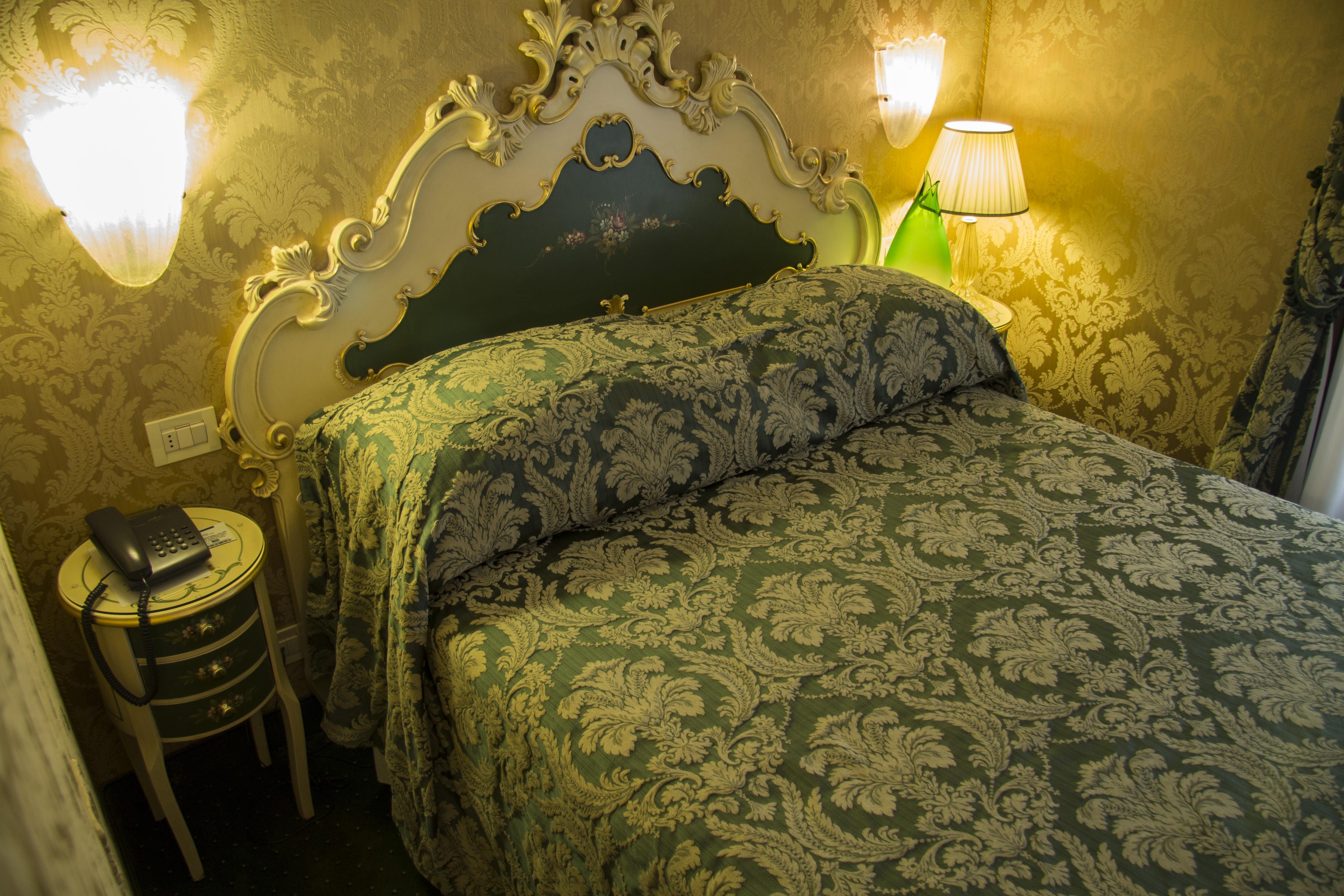 Hotel Becher Венеция Экстерьер фото