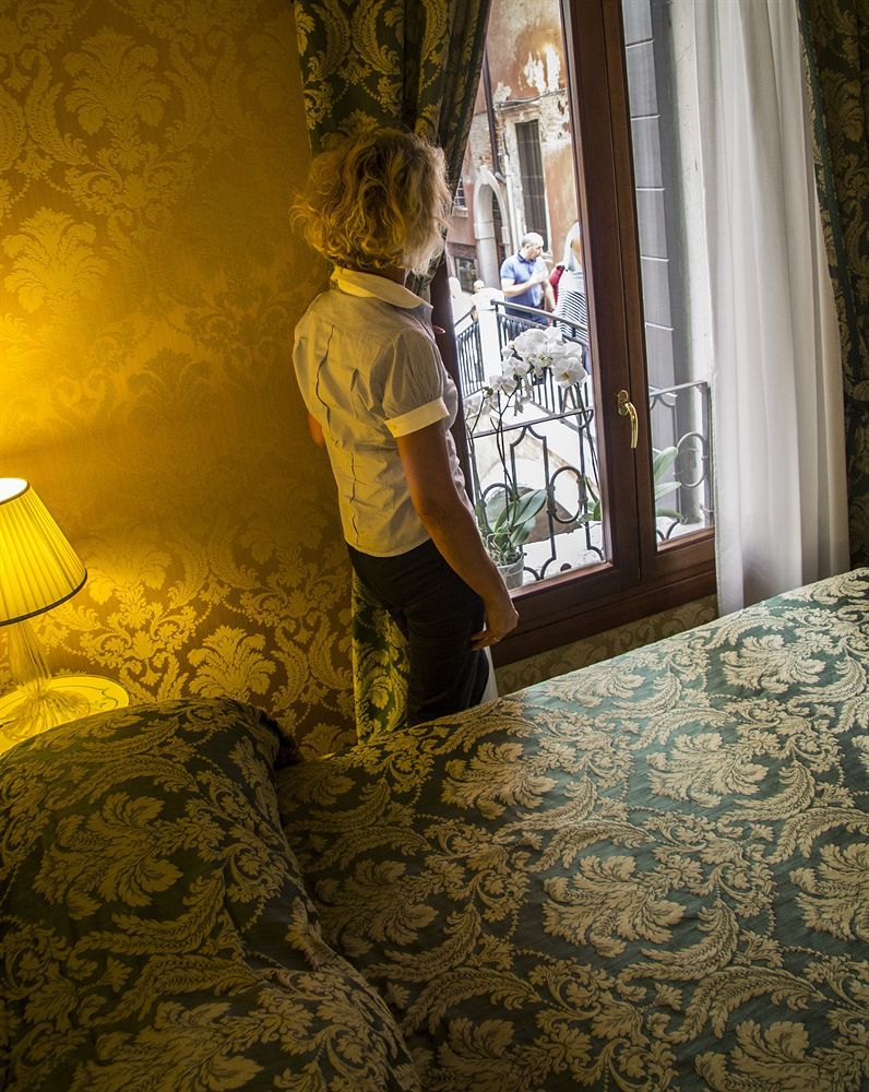 Hotel Becher Венеция Экстерьер фото