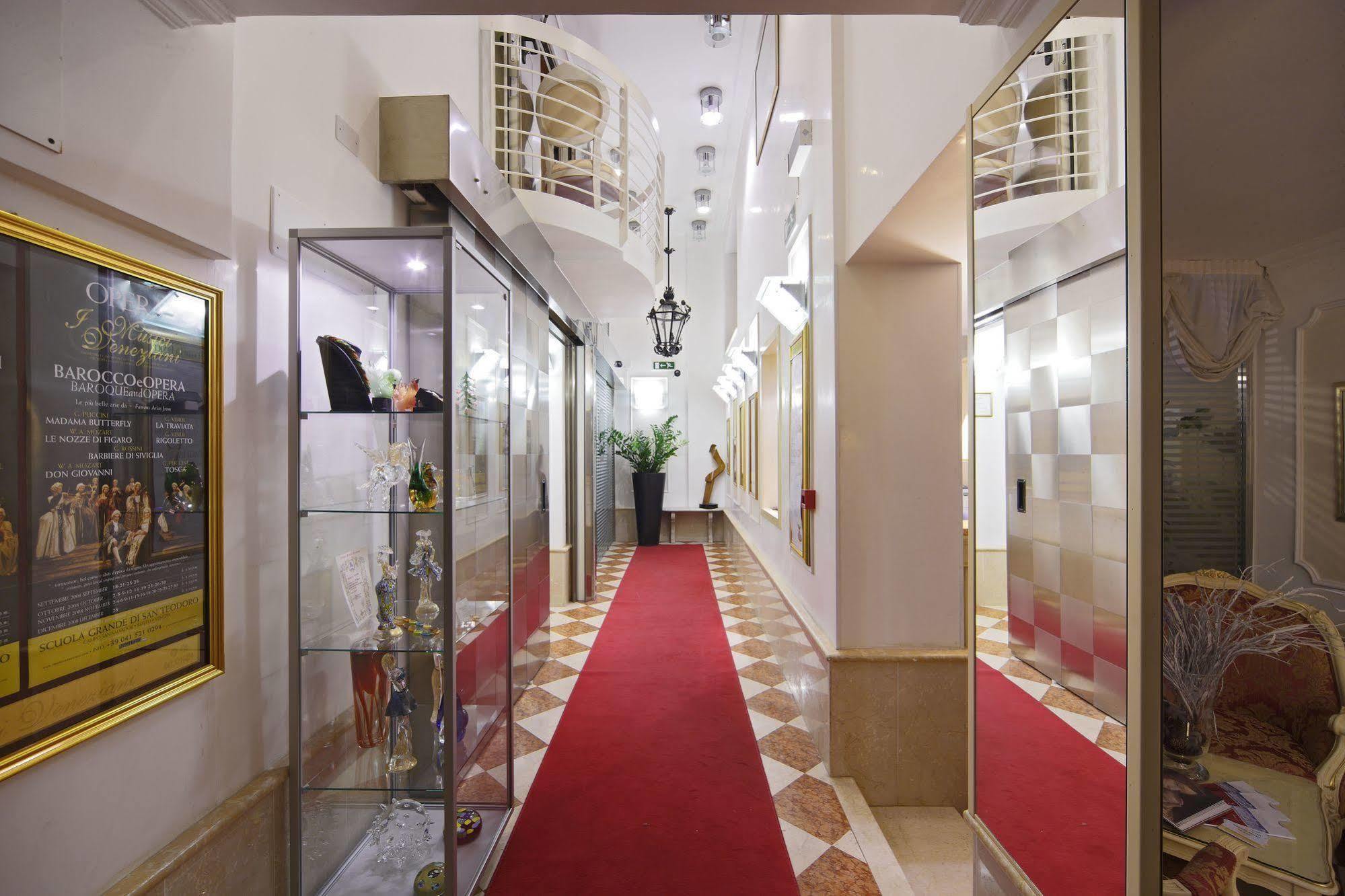 Hotel Becher Венеция Экстерьер фото